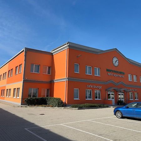 Winrooms "Hotel&Appartement" Wiener Neustadt Exterior foto