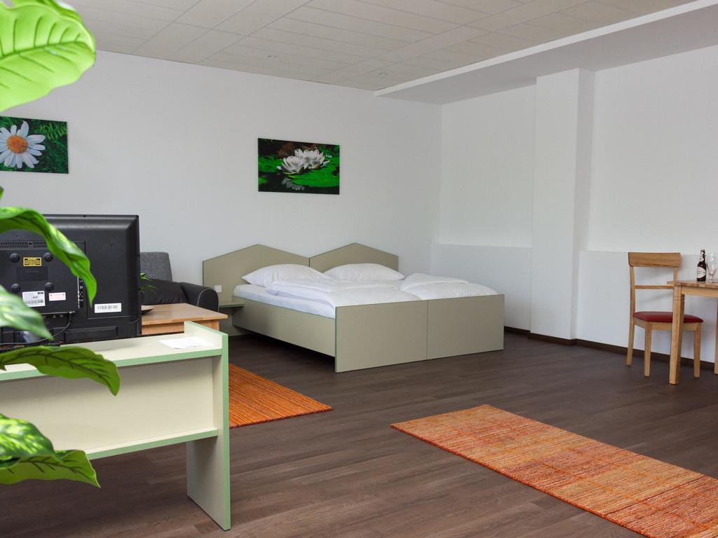 Winrooms "Hotel&Appartement" Wiener Neustadt Exterior foto