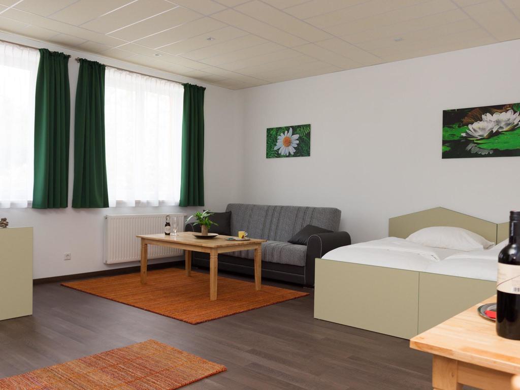 Winrooms "Hotel&Appartement" Wiener Neustadt Exterior foto