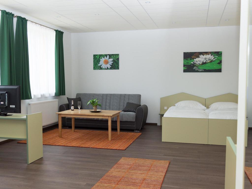 Winrooms "Hotel&Appartement" Wiener Neustadt Exterior foto