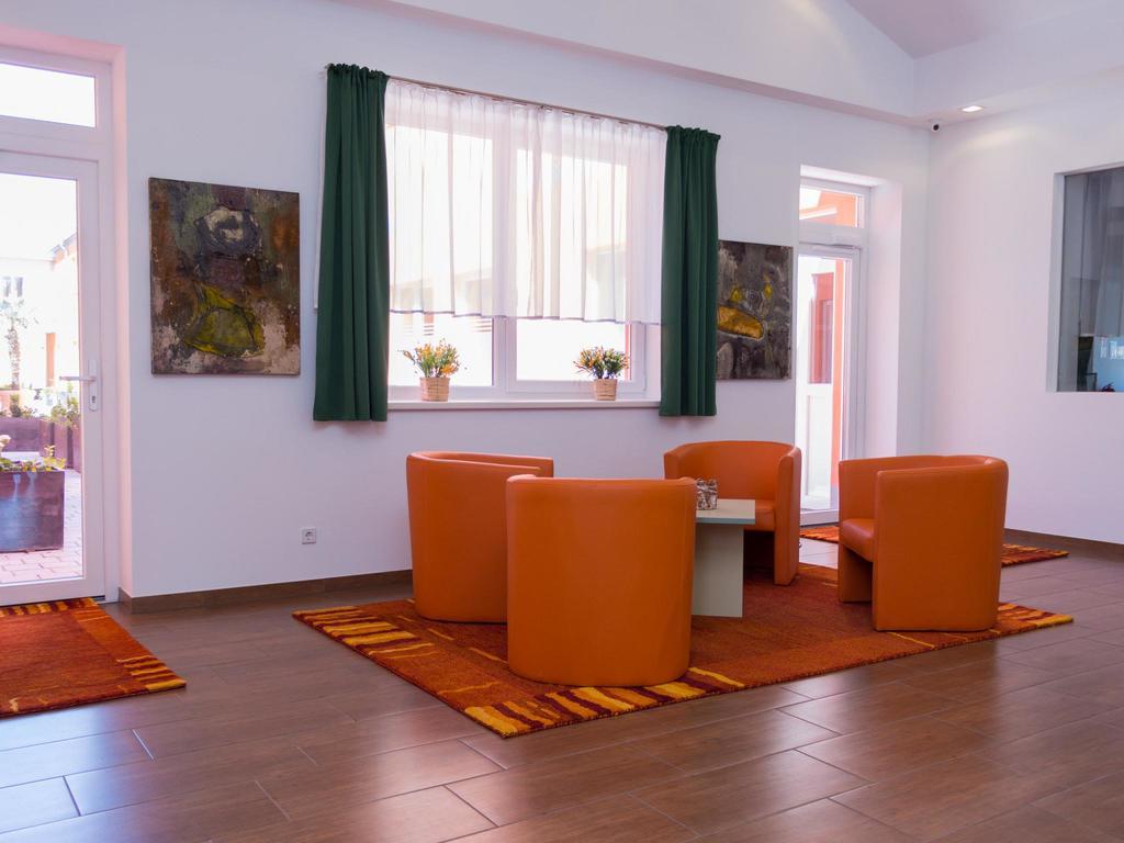 Winrooms "Hotel&Appartement" Wiener Neustadt Exterior foto